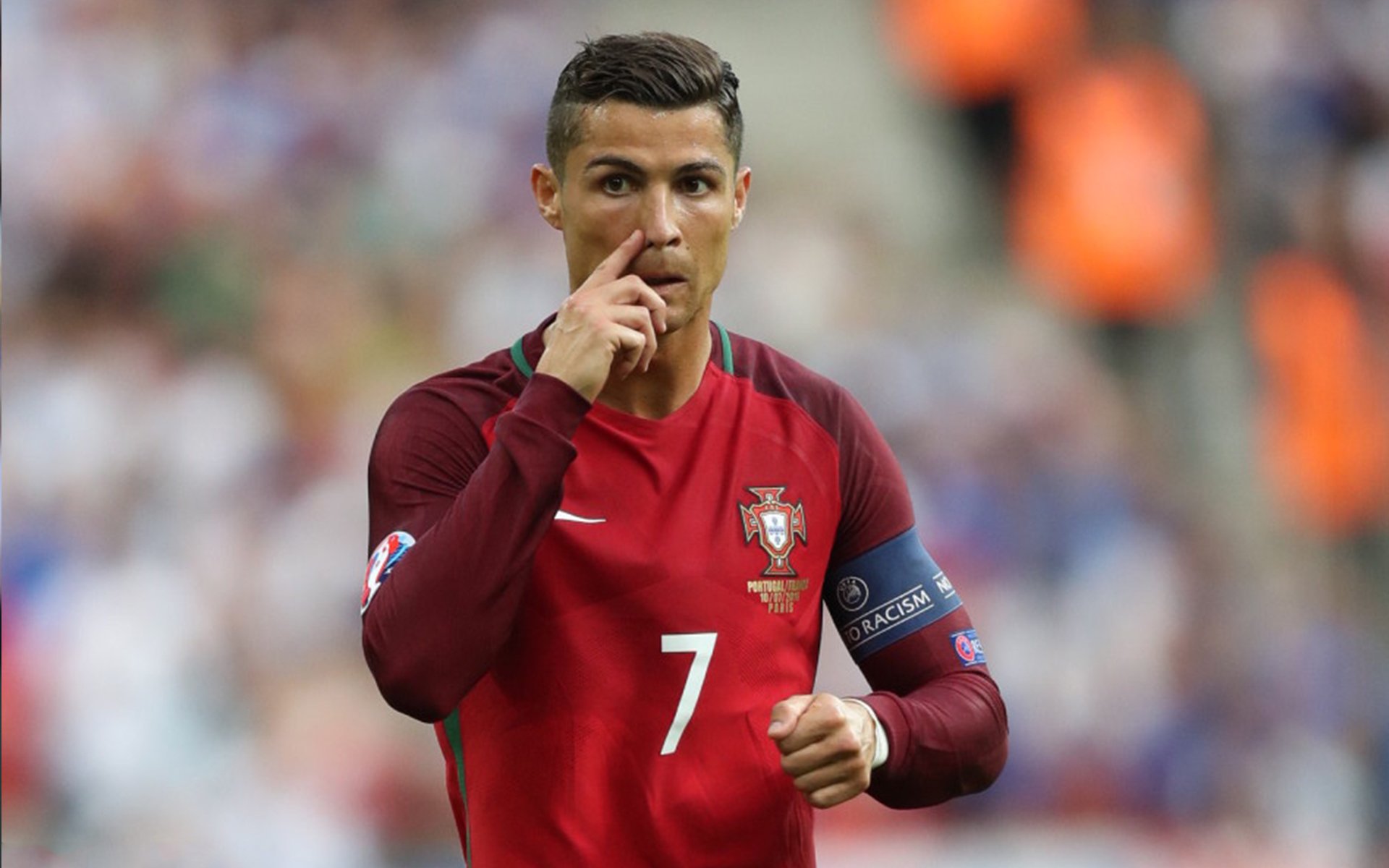 九游娱乐官网 (JIUYOU)-英超榜首大战：最终哨声前的精彩反击，英超son